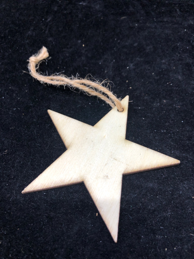 WOOD STAR ORNAMENT.