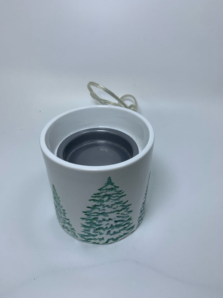 WHITE CERAMIC TART WARMER W/ SPARKLE PINE TREES YANKEE CANDLE .
