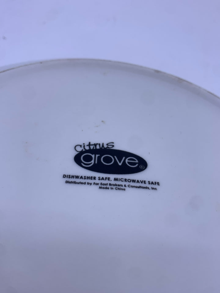 4 WHITE PASTA BOWLS.