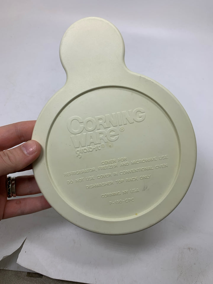 SMALL BAKING DISH W/ HANDLE COVER.