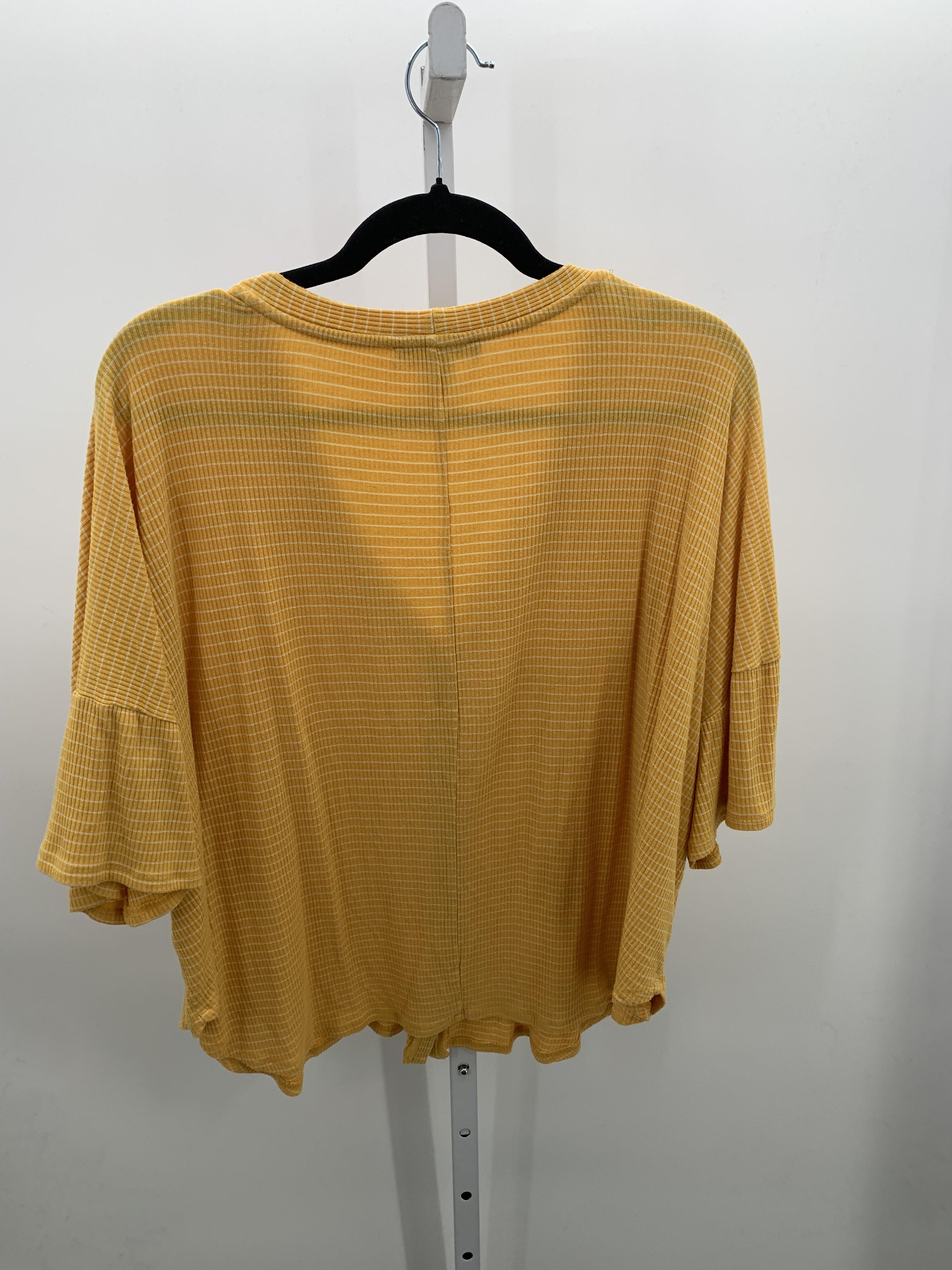 Forever 21 Size Large Juniors Short Sleeve Shirt