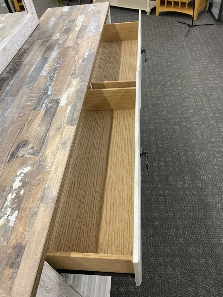 ASHLEY WILLOWTOWN 6 DRAWER DRESSER W/MIRROR.