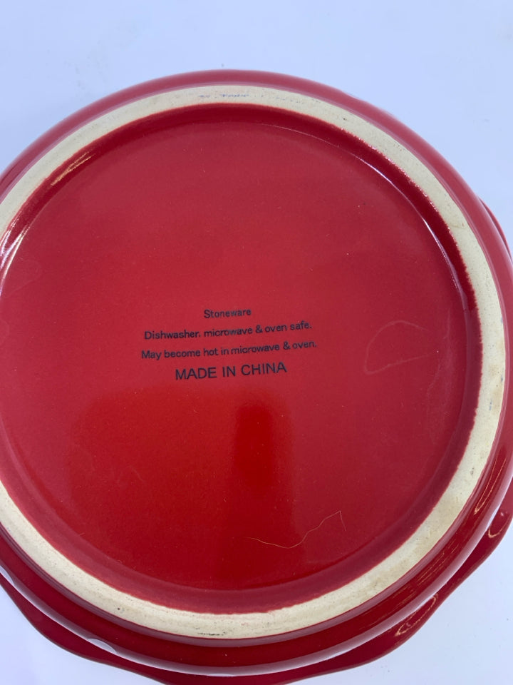 SINGLE RED W/ POLKA DOTS PIE DISH.