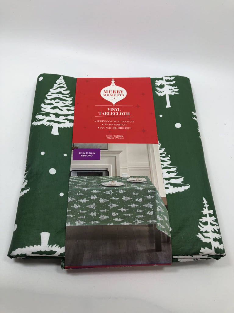 NIP MERRY TREE TABLE CLOTH OBLONG.