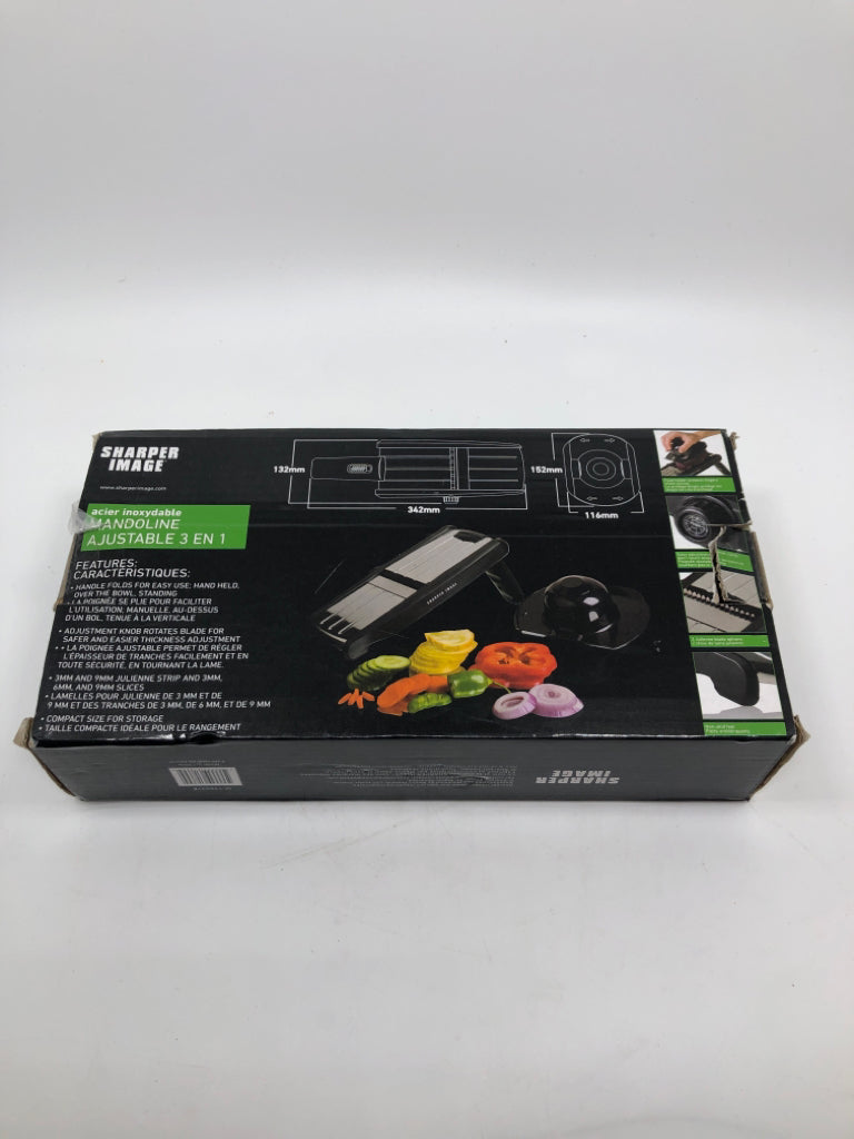 NIB ADJUSTABLE MANDOLINE.