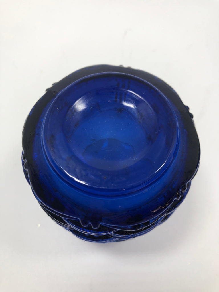 4 BRAIDED BLUE GLASS TUMBLERS.