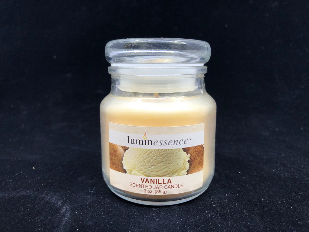 LUMINESSENC VANILLA CANDLE.