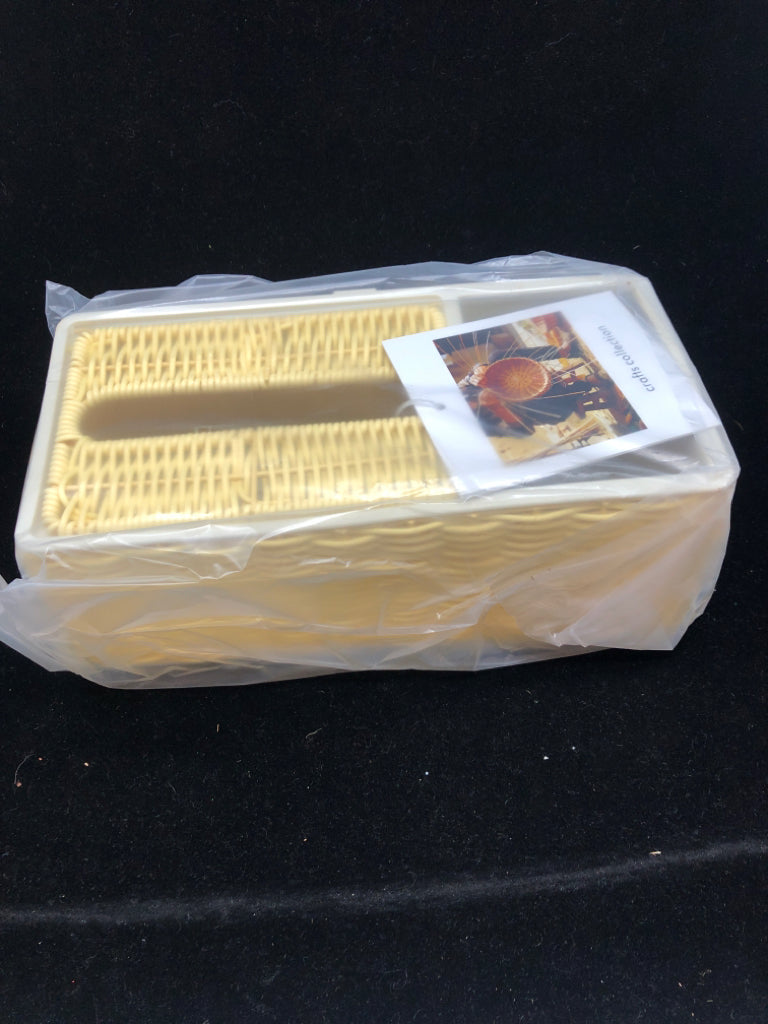 HAND WOVEN TAN TISSUE BOX HOLDER.