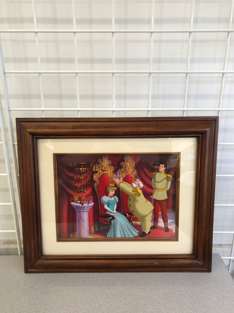 CINDERELLA DISNEY PRINT IN WOOD FRAME.