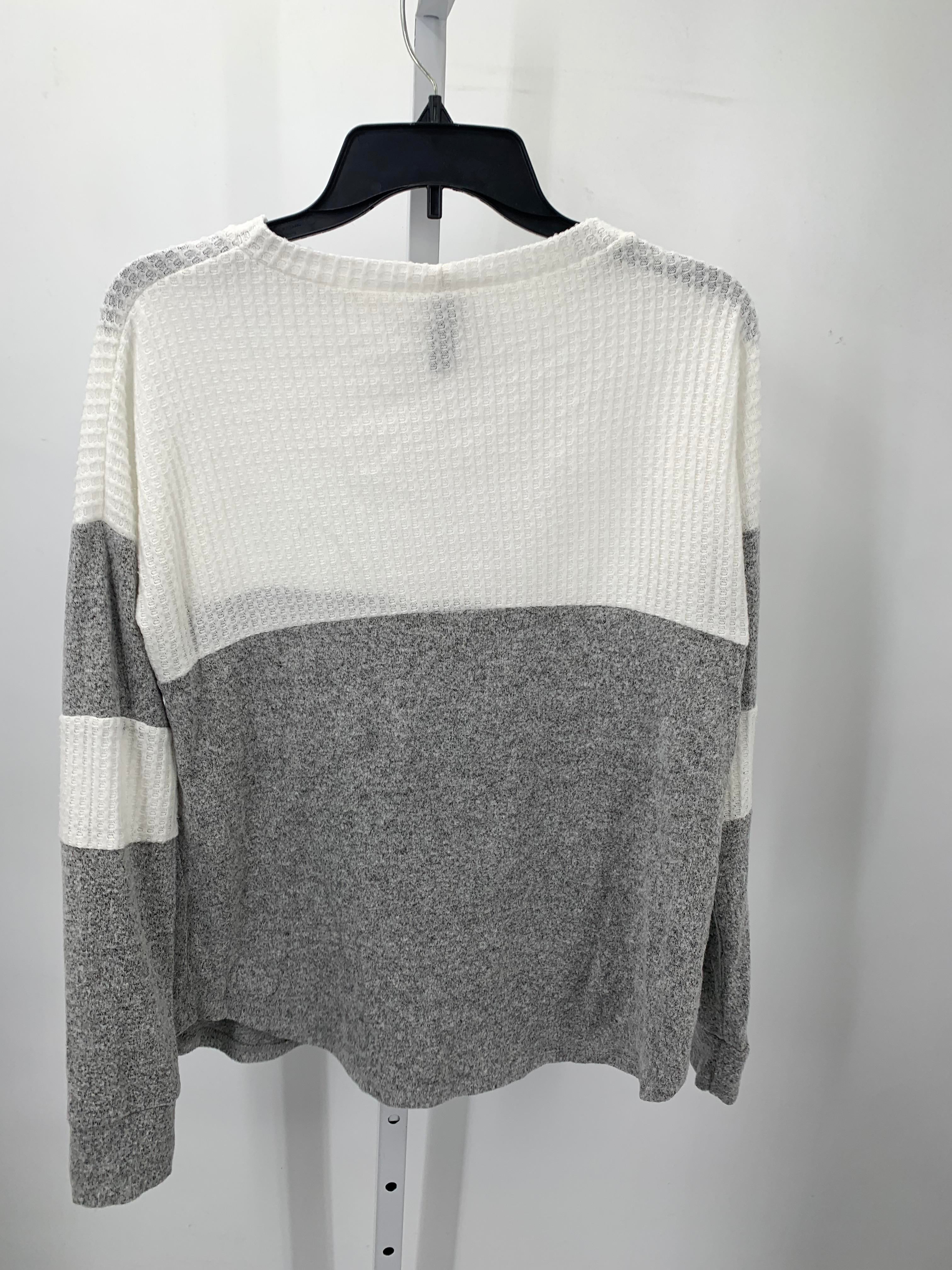 Alya Size Small Misses Long Sleeve Shirt