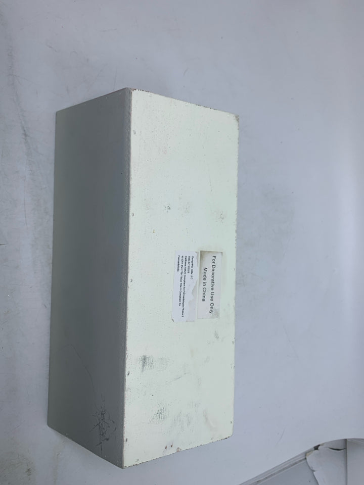 WHITE RECTANGLE PLANTER W/ GREEN TREES BOARDER.