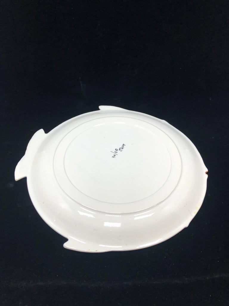 CERAMIC FISH SHAPED SERVING DISH.