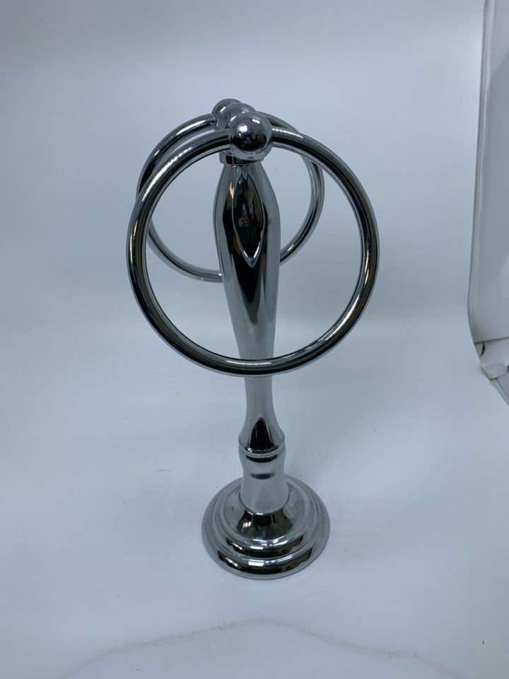 SILVER METAL DOUBLE RING TOWEL HOLDER.