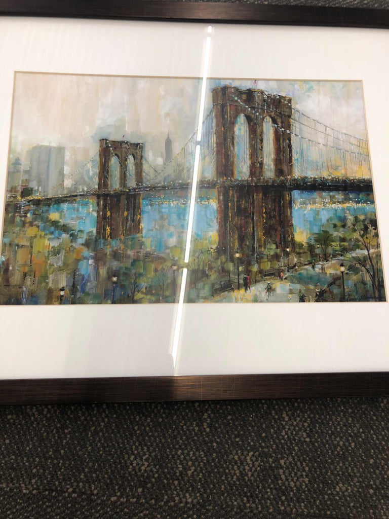 BROOKLYN BRIDGE WALL ART WHITE BACKGROUND BROWN FRAME.
