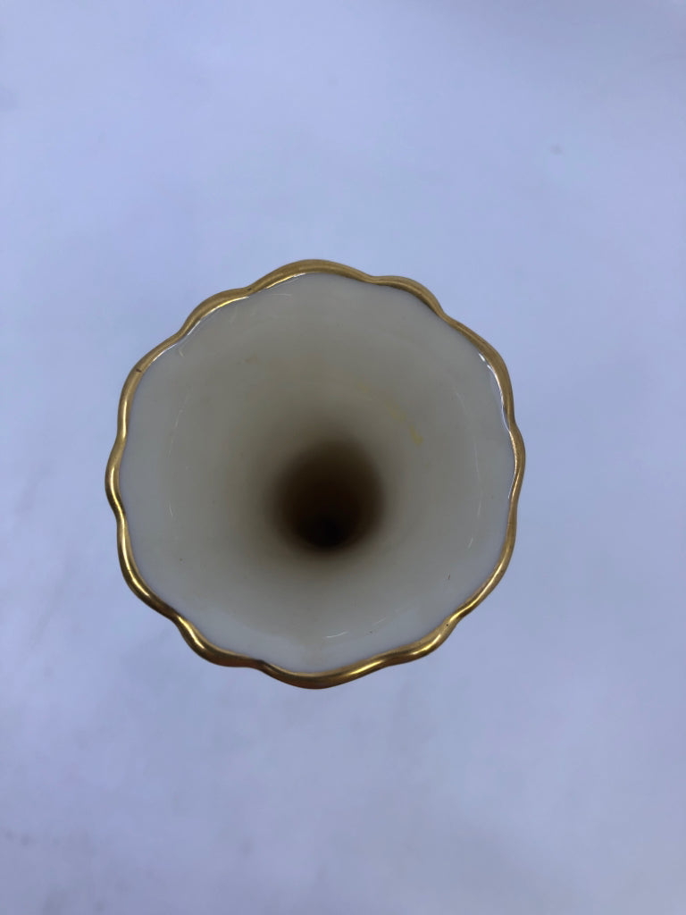 LENOX TALL GOLD RIMMED BUD VASE.