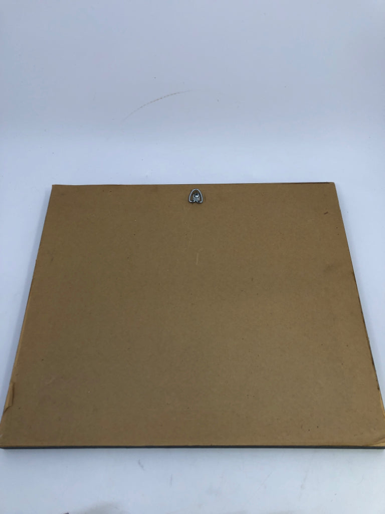 LIMA BEANS VEGETABLE WALL ART IN BLACK FRAME.