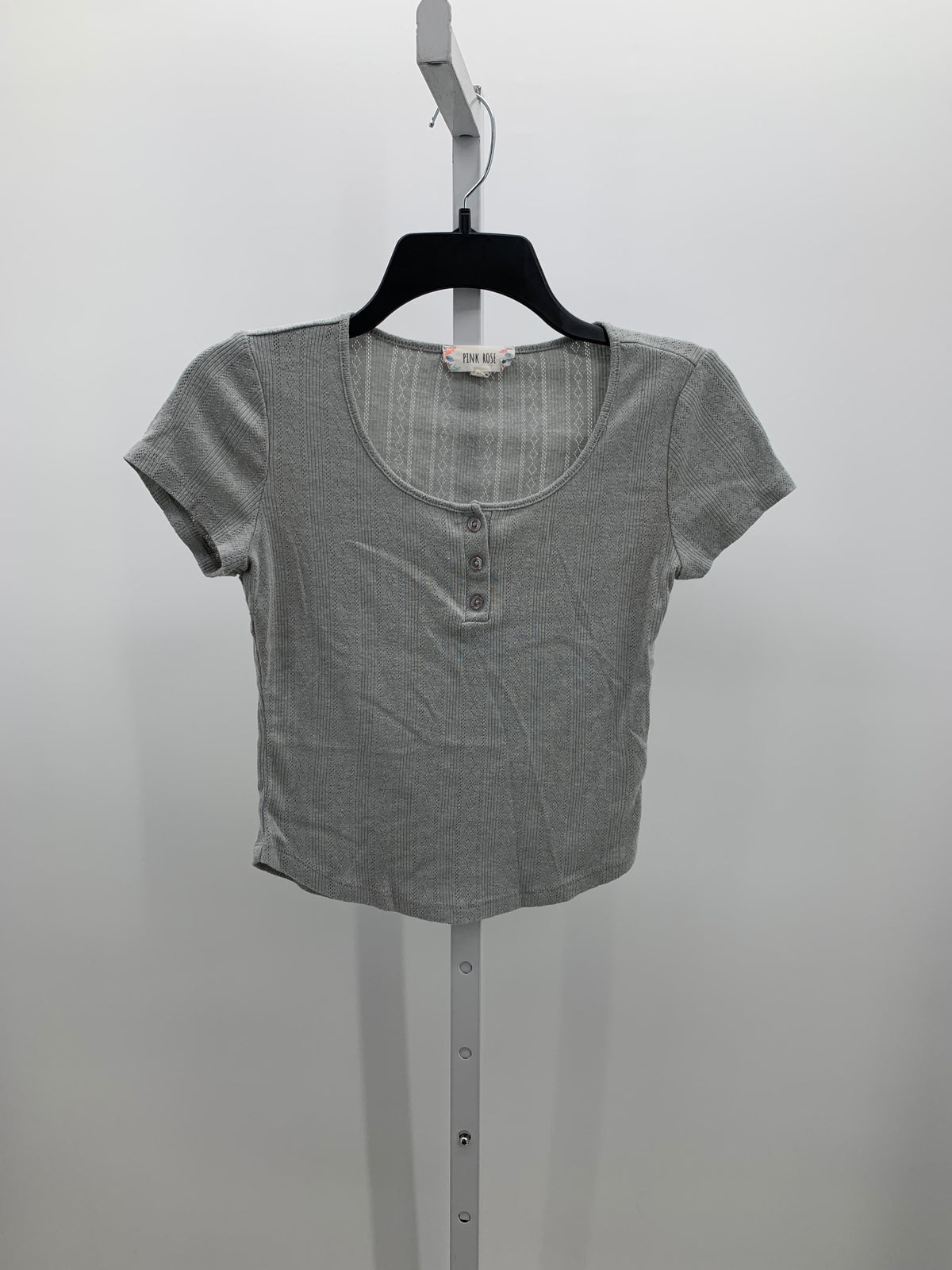 Pink Rose Size Small Juniors Short Sleeve Shirt