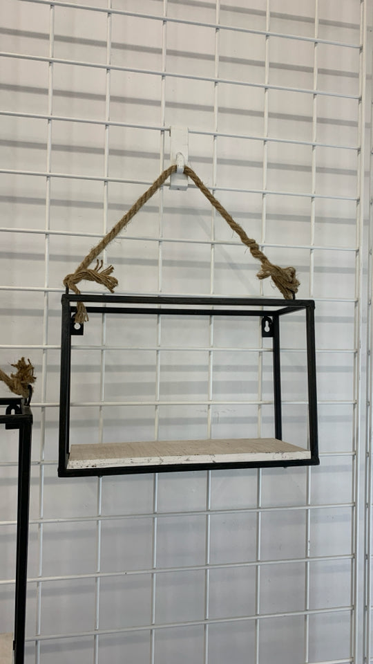 2PC NESTING METAL WALL HANGINGS W/ROPE.