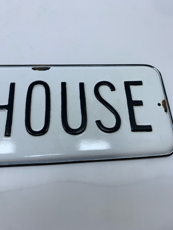 BEACH HOUSE WHITE METAL SIGN.