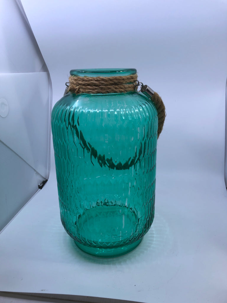 LARGE TEAL GLASS LANTERN W/ROPE HANDLE.