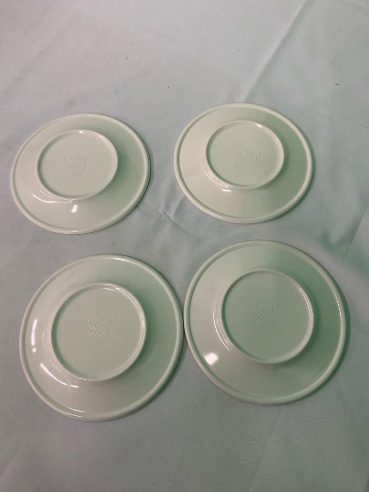 4 MELAMINE TSUM TSUM DISNEY CHARACTERS PLATES.