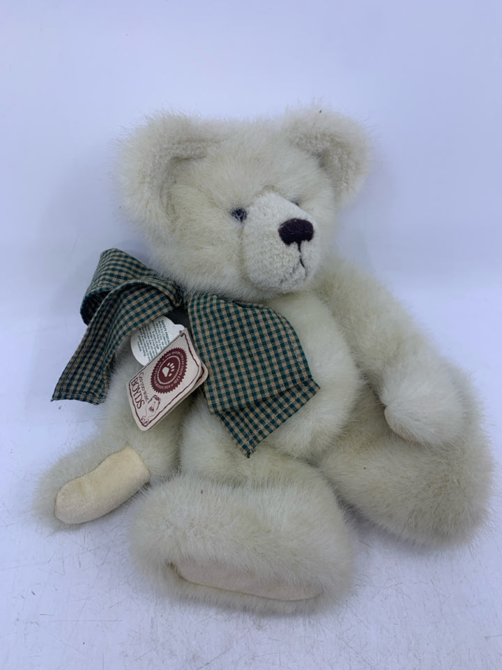 WHITE BEAR W/ GREEN PLAID BOW BOYDS BEARS.
