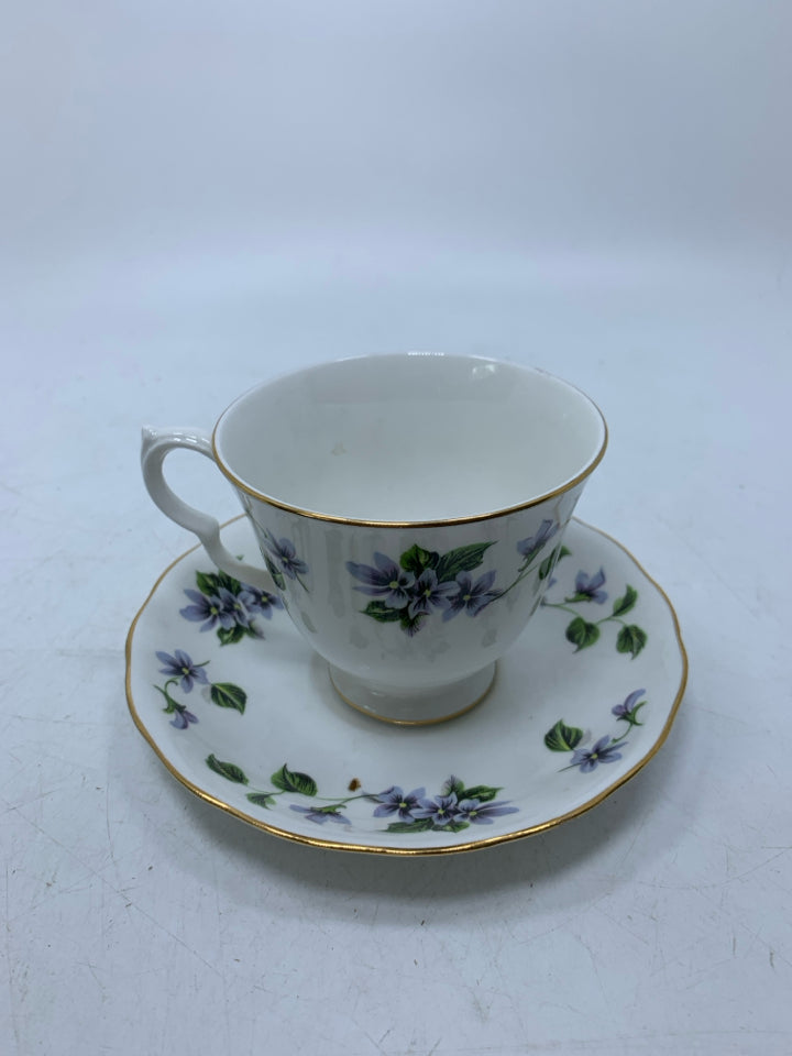 LAVENDER FLOWERS TEACUP/SAUCER.