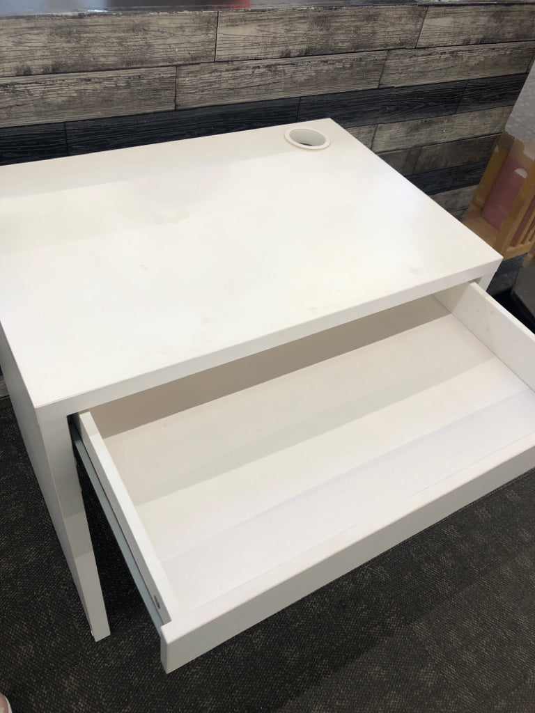 SMALL WHITE DESK W/DRAWER.