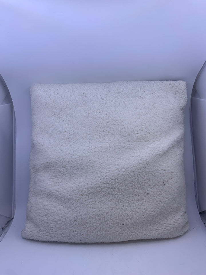 EDDIE BAUER BUFFALO PLAID, WHITE SHERPA PILLOW.