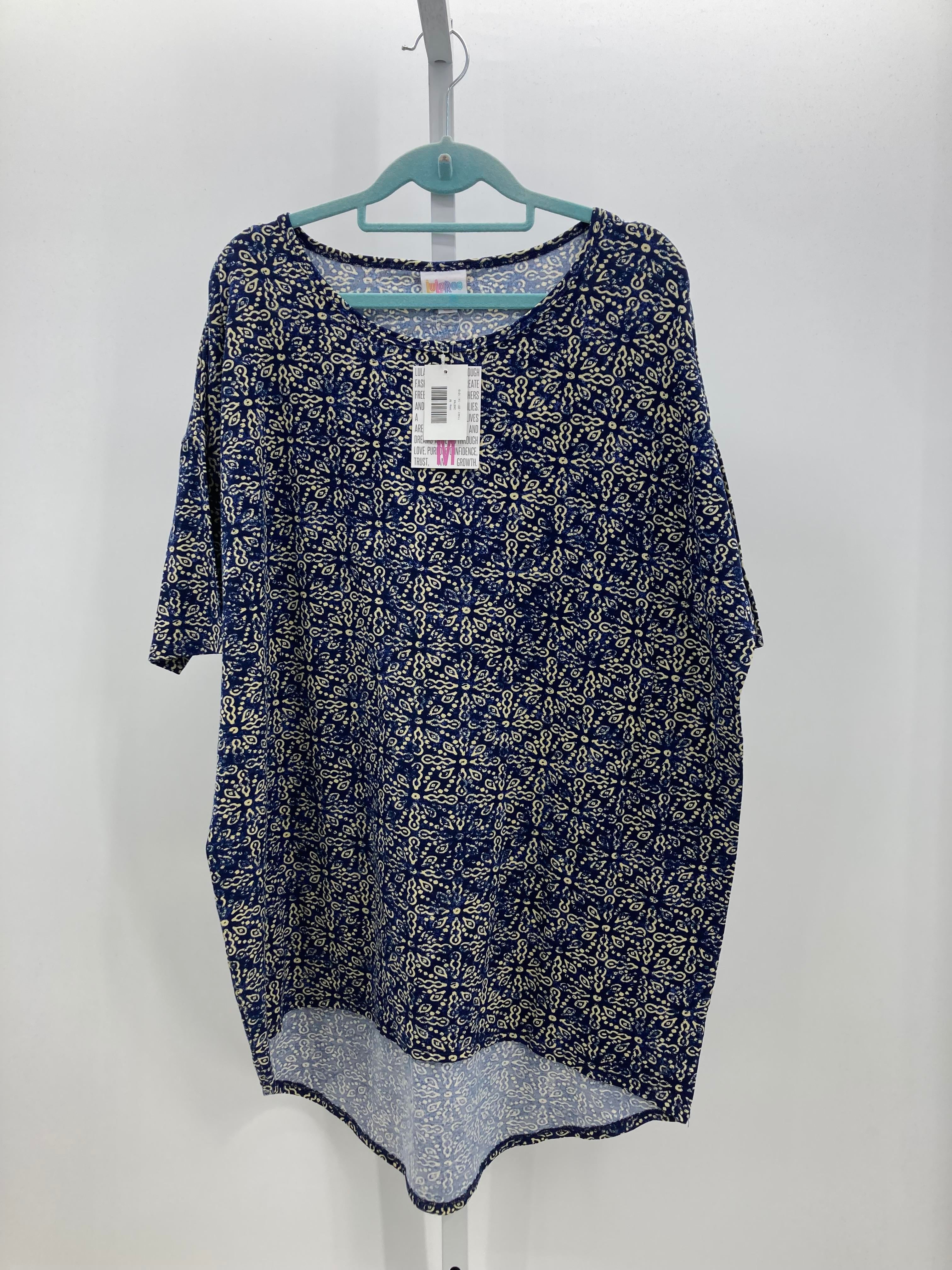Lularoe Size Medium Misses Short Sleeve Shirt