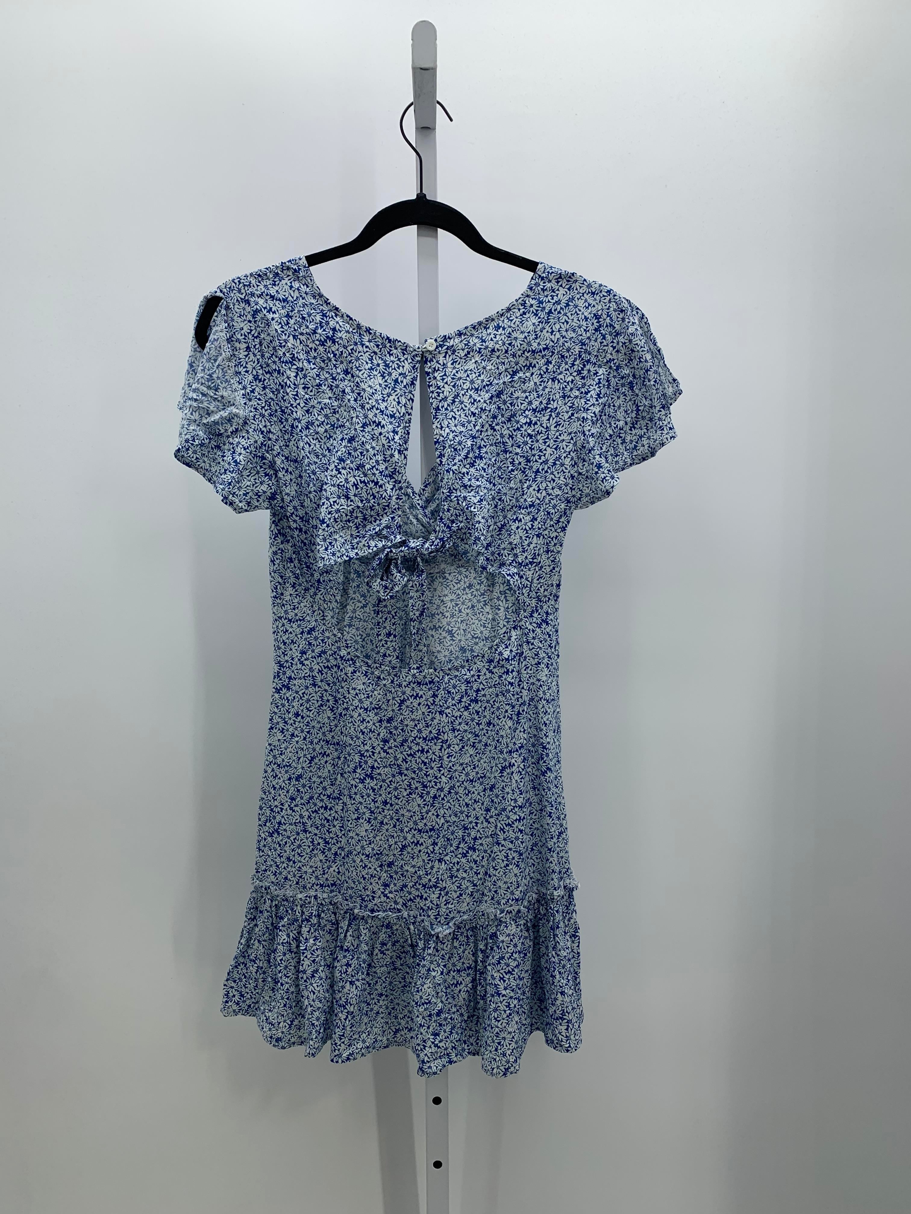 Size 6 Juniors Short Sleeve Dress