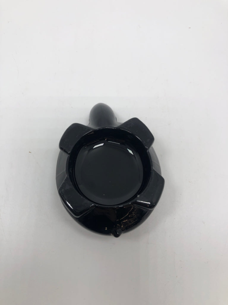 BLACK GLASS TURTLE.