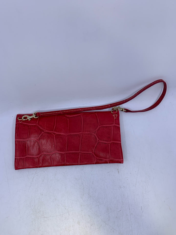 Dooney & Bourke Oakdale Milly Wristlet