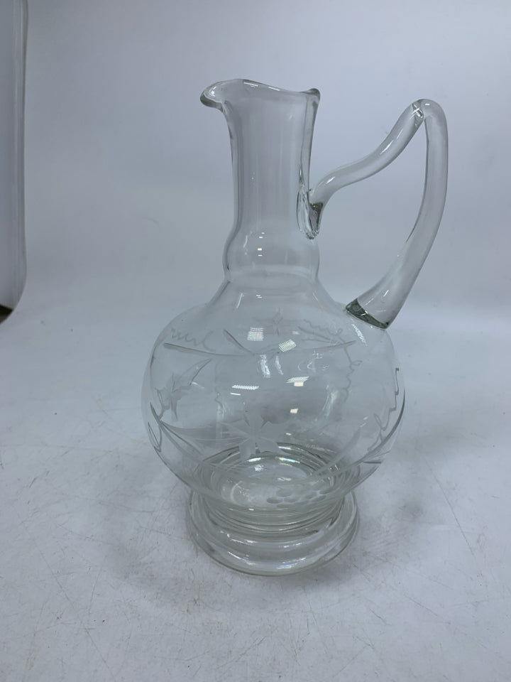 VTG ETCHED GRAPES GLASS PITCHER.