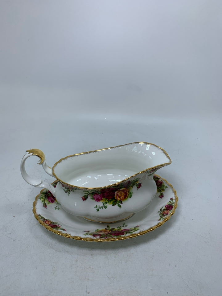 VTG 2PC GRAVY BOAT W/ UNDERPLATE GOLD EDGE.