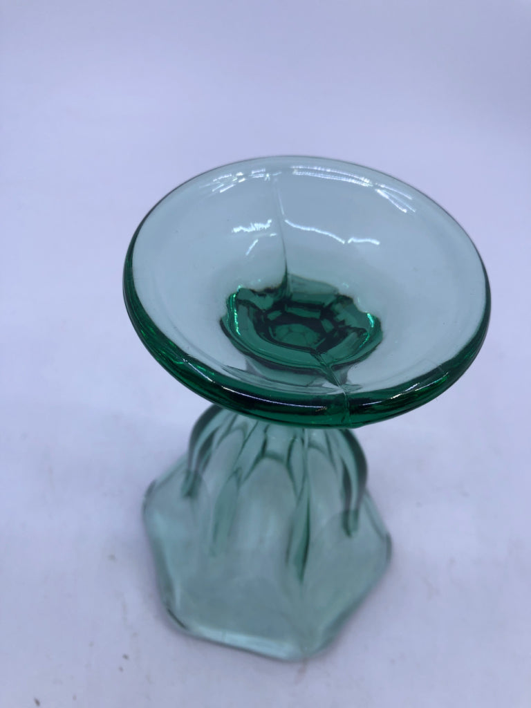 4 GREEN GLASS FOOTED SUNDAE DISHES.