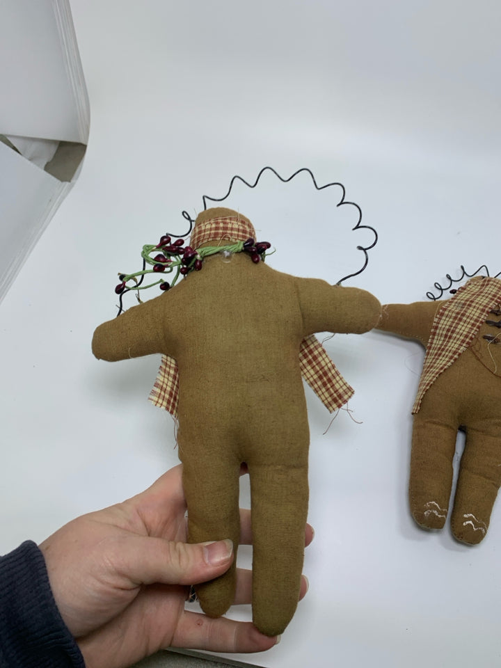 2 PLUSH PRIMITIVE STYLE HANGING GINGERBREAD MEN.