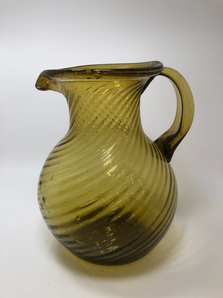 GREEN GLASS RIBBED PITCHER.