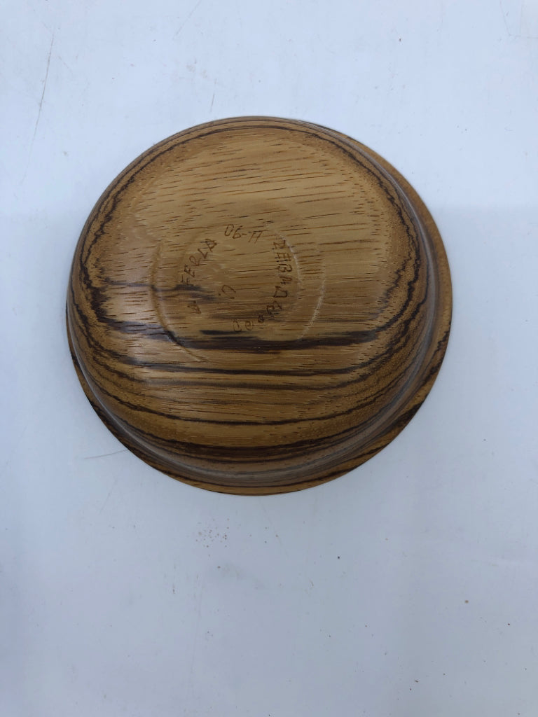 SMALL FAUX WOOD BOWL.