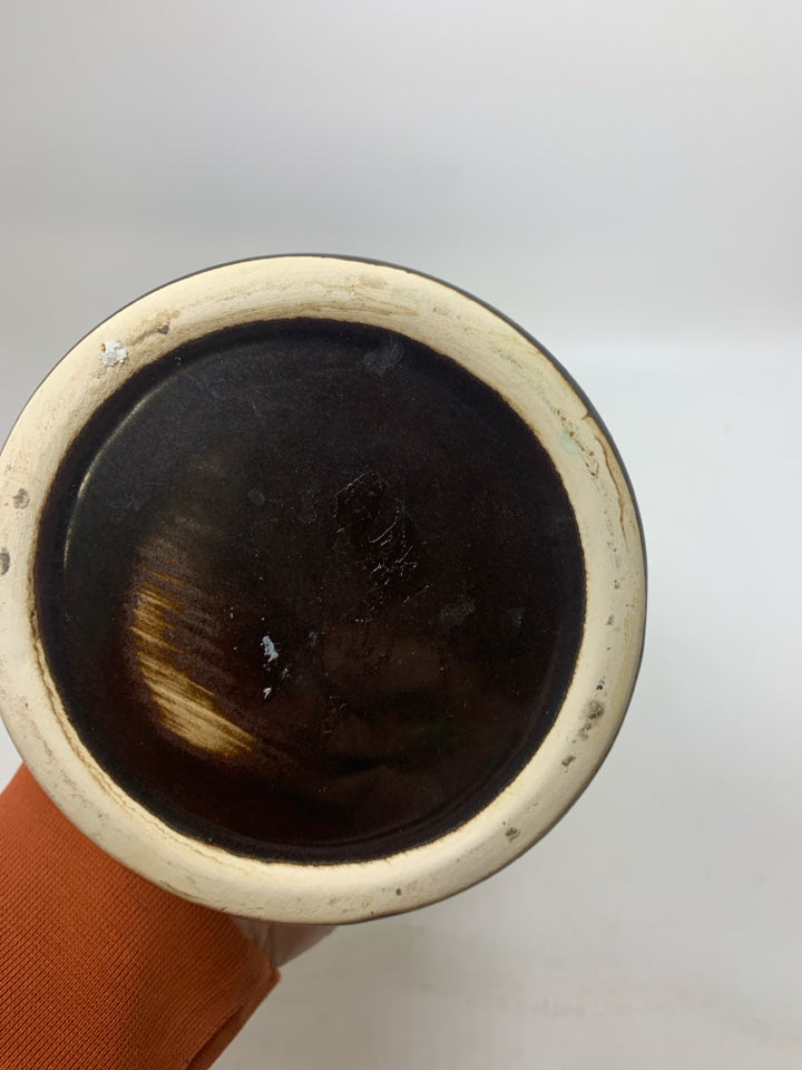 DARK BROWN BOTTOM VASE W/ SHORT NECK.