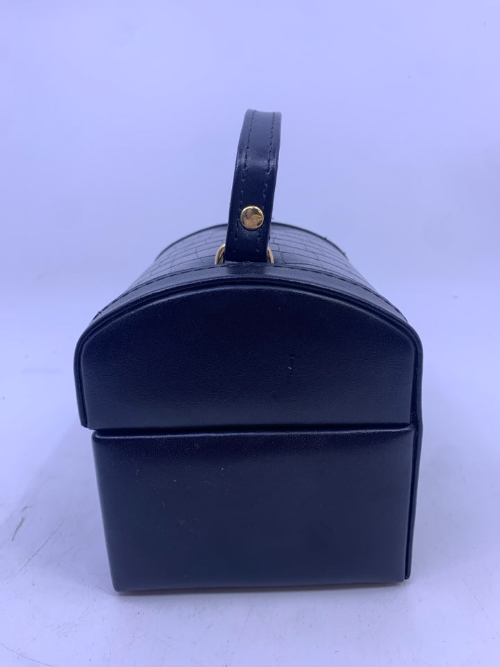 BLACK PURSE SHAPED JEWELRY BOX.