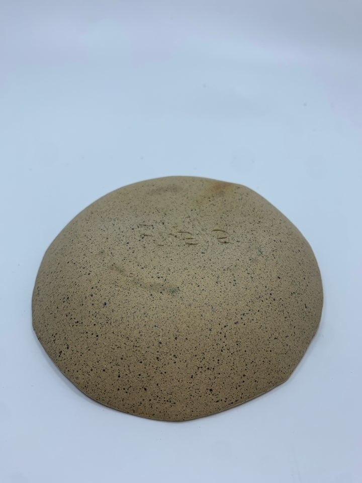 LEAF EMBOSSED POTTERY PLATE.