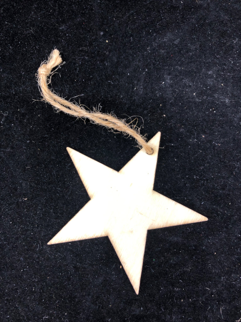 WOOD STAR ORNAMENT.