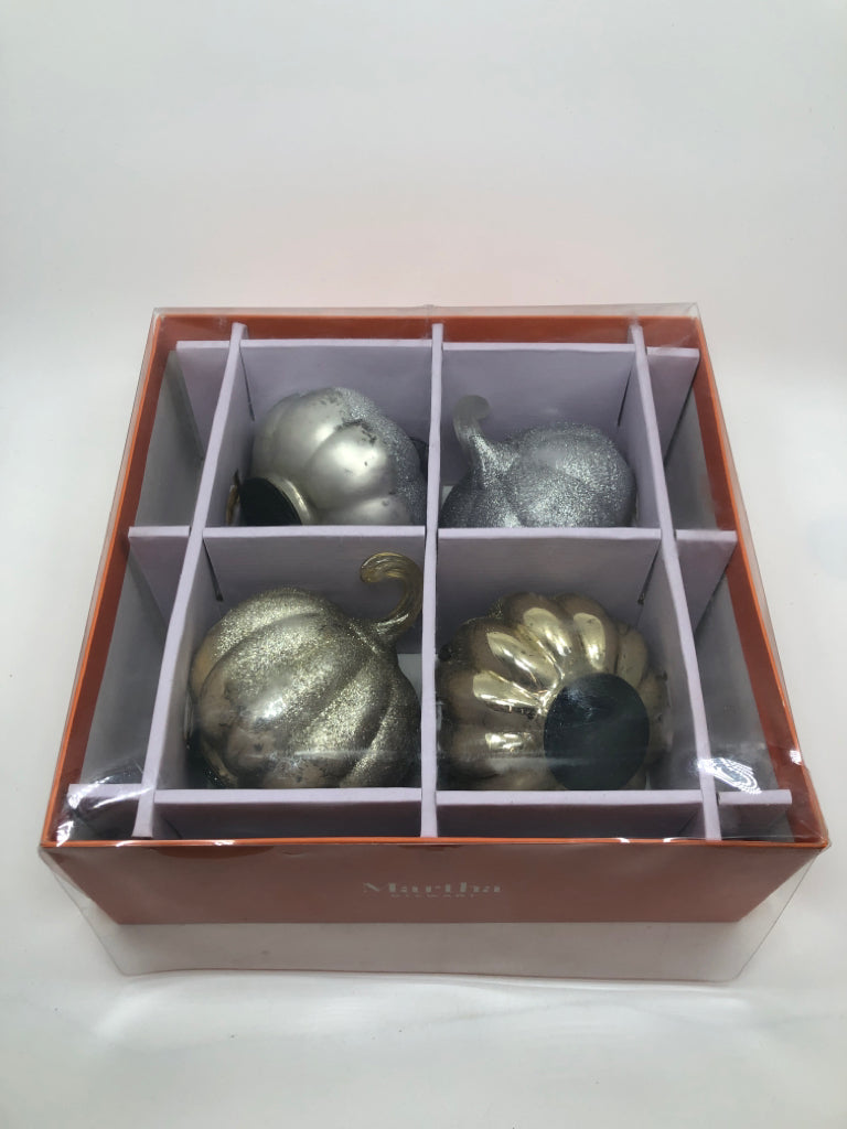 4 MARTHA STEWART SILVER/GOLD PUMPKIN FIGURES IN BOX.