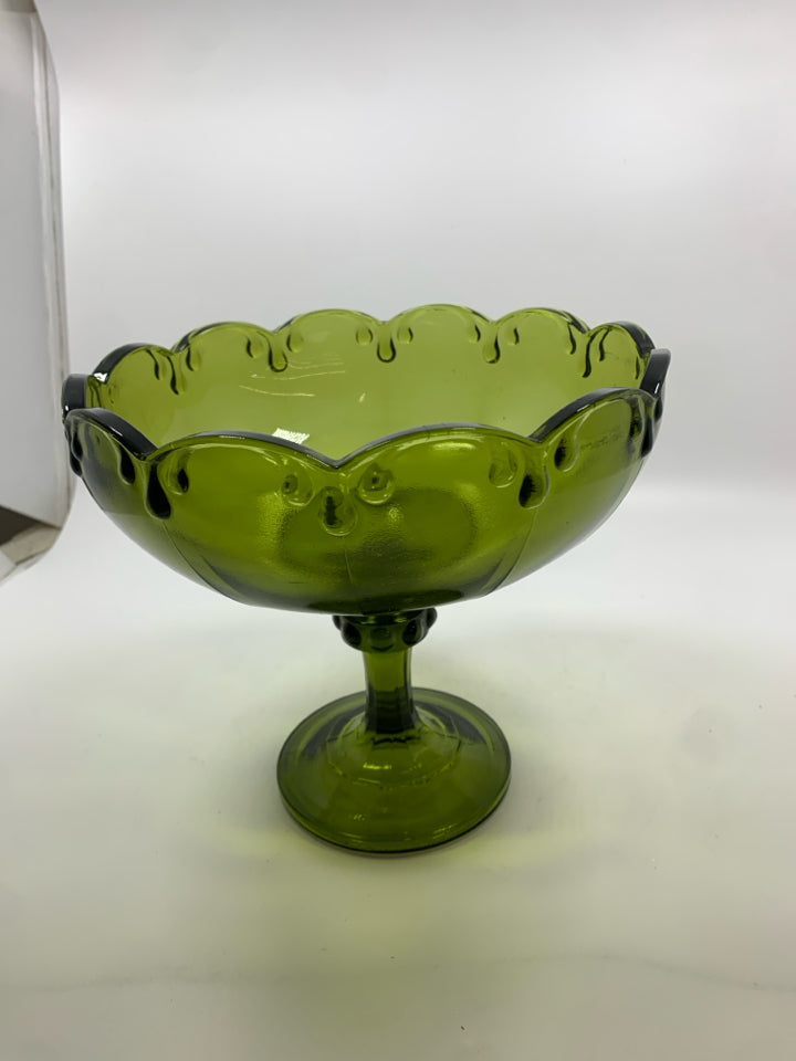 VTG GREEN GLASS PEDESTAL BOWL W/ SCALLOP EDGE.