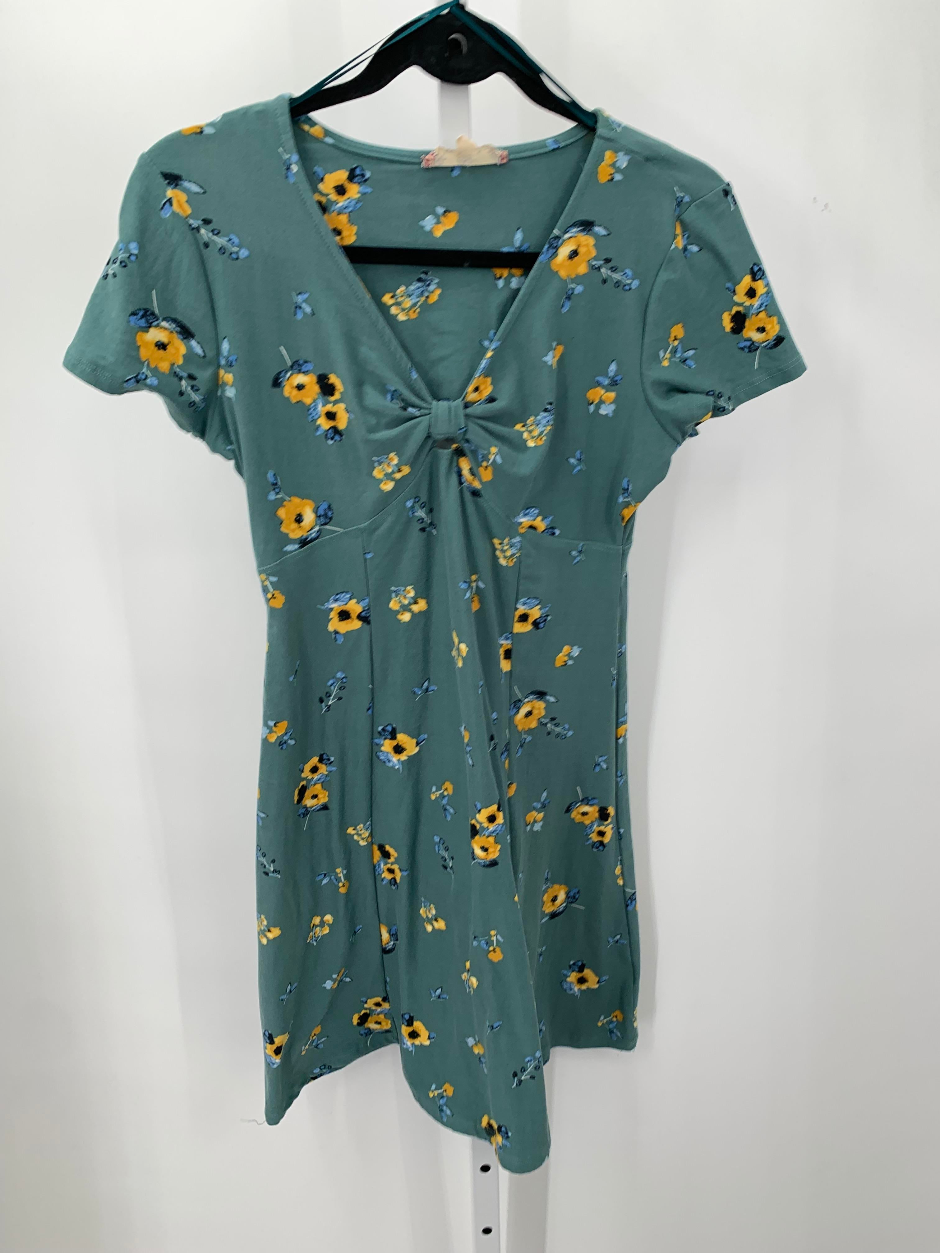 Pink Rose Size Large Juniors Short Sleeve Dress