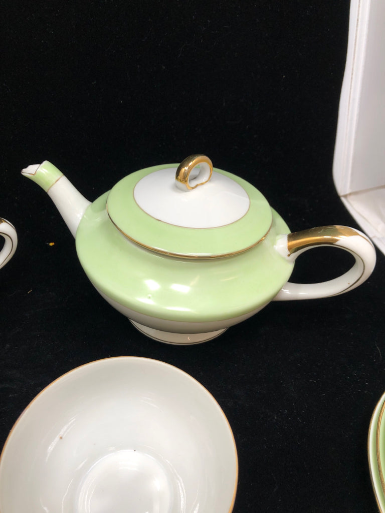 15PC VTG TEA SET SRV FOR 6.