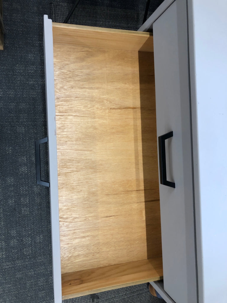 4-DRAWER BEIGE DRESSER.