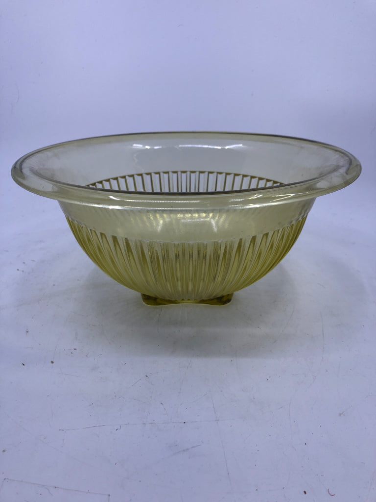 3 VTG YELLOW RIBBED GLASS NESTING BOWLS.