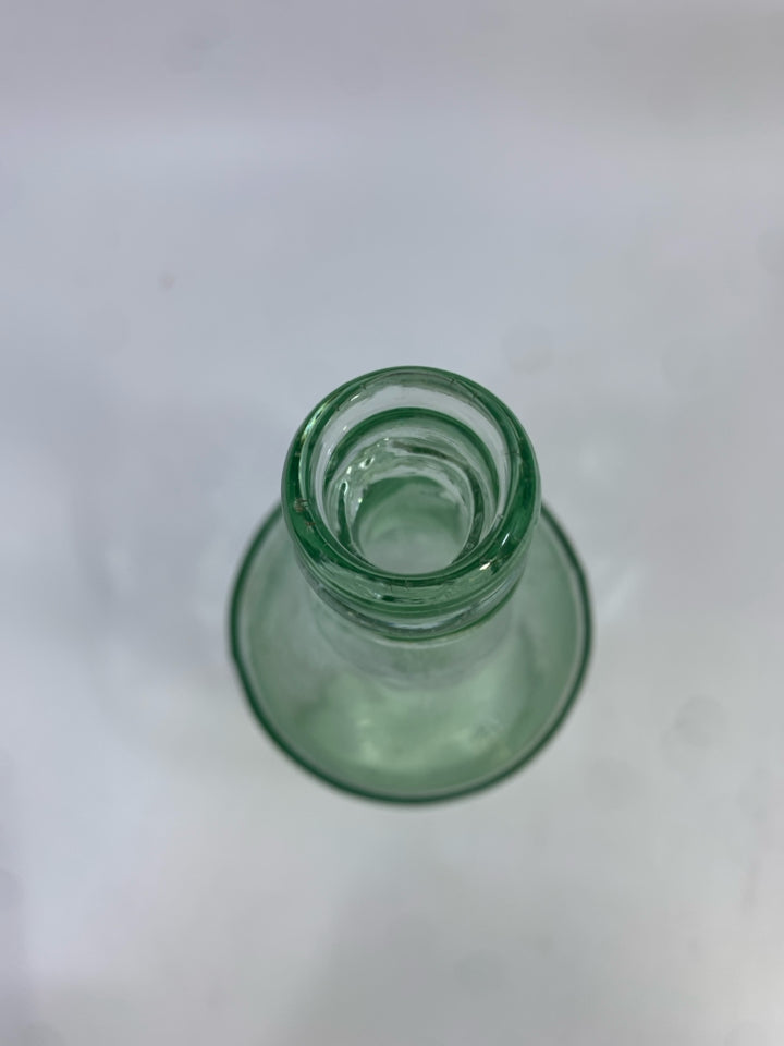 CLEAR GLASS ELLIMANS ROYAL GLASS BOTTLE DECOR.